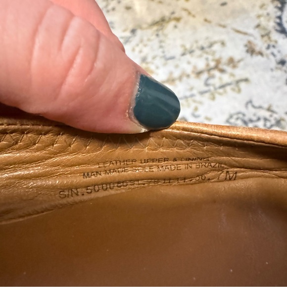 Tory Burch Reva Brown Tumbled Leather Gold Logo Ballet Style Flat Shoes | Sz 7 - Picture 7 of 7